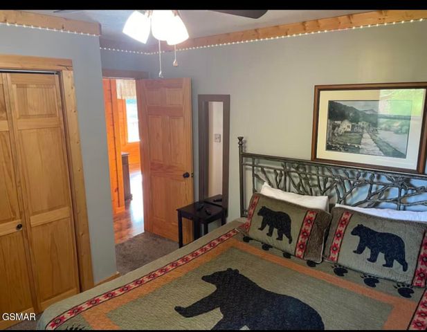 230 Silverbell Lane, Gatlinburg, TN 37738