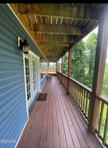 230 Silverbell Lane, Gatlinburg, TN 37738