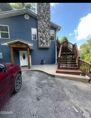 230 Silverbell Lane, Gatlinburg, TN 37738