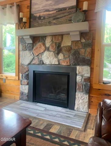 230 Silverbell Lane, Gatlinburg, TN 37738