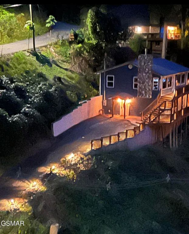 230 Silverbell Lane, Gatlinburg, TN 37738