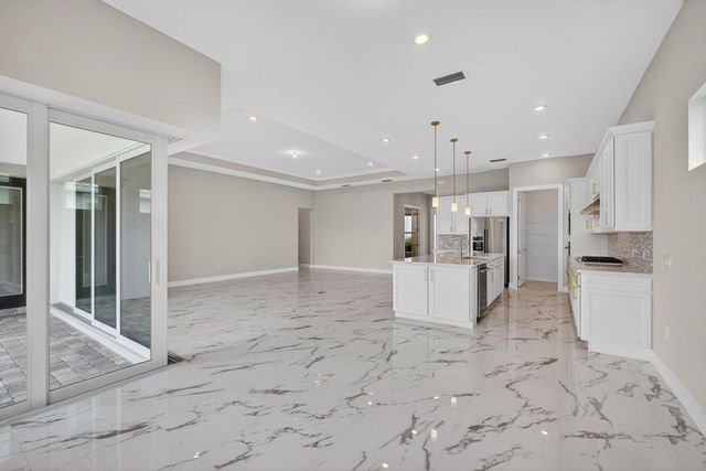 10904 Stellar Circle, Palm Beach Gardens, FL 33412
