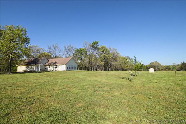 22021 E 780 Road, Tahlequah, OK 74464