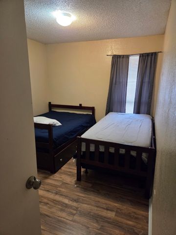 740,742,744 Sycamore Street 74, Paris, TX 75460