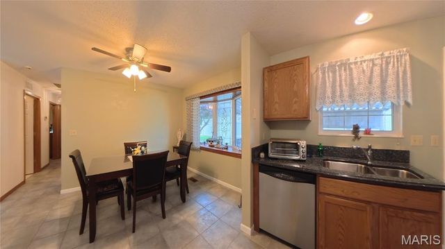 2285 Wellington Drive, Belleville, IL 62221