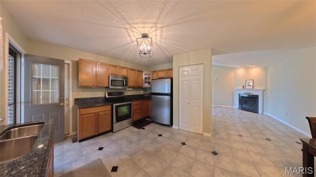 2285 Wellington Drive, Belleville, IL 62221