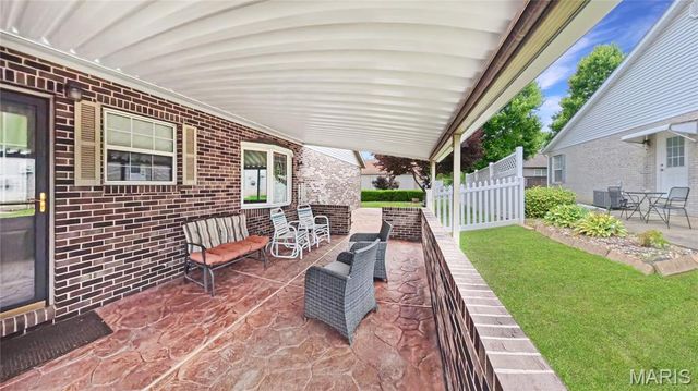 2285 Wellington Drive, Belleville, IL 62221