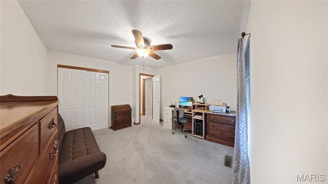 2285 Wellington Drive, Belleville, IL 62221