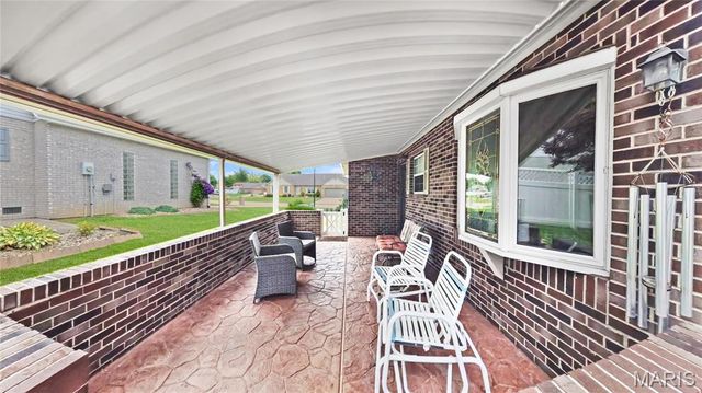 2285 Wellington Drive, Belleville, IL 62221