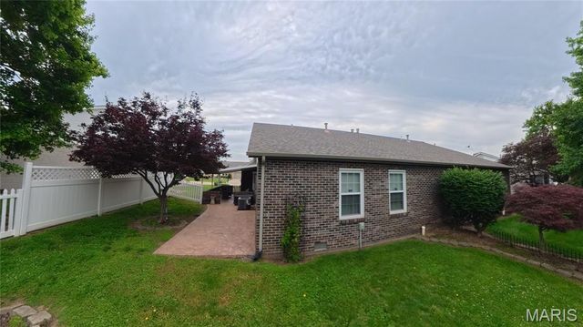 2285 Wellington Drive, Belleville, IL 62221