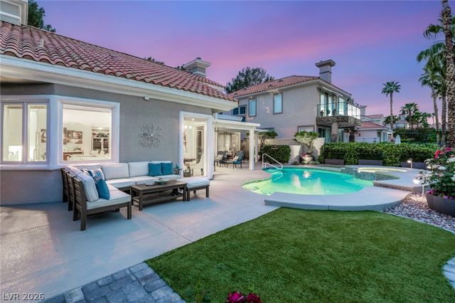 8936 Rainbow Ridge Drive, Las Vegas, NV 89117