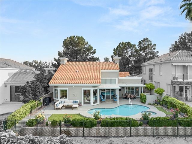 8936 Rainbow Ridge Drive, Las Vegas, NV 89117