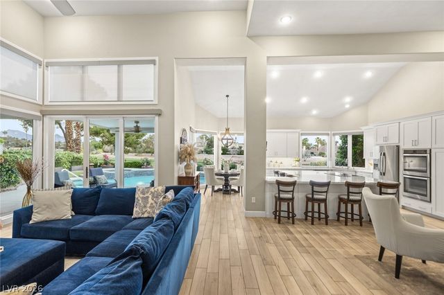 8936 Rainbow Ridge Drive, Las Vegas, NV 89117