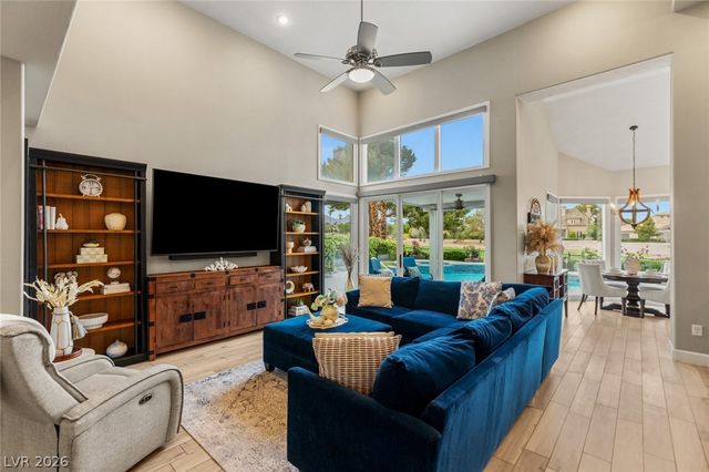 8936 Rainbow Ridge Drive, Las Vegas, NV 89117