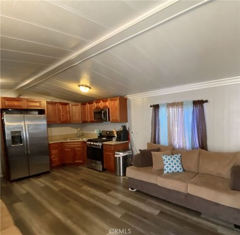 850 W Mission Blvd B21, Ontario, CA 91762