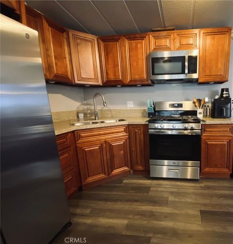 850 W Mission Blvd B21, Ontario, CA 91762