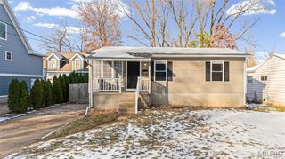 835 N Forest Avenue, Webster Groves, MO 63119