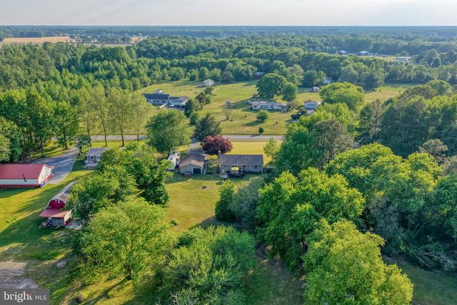 6848 HOPKINS CEMETERY RD, Felton, DE 19943