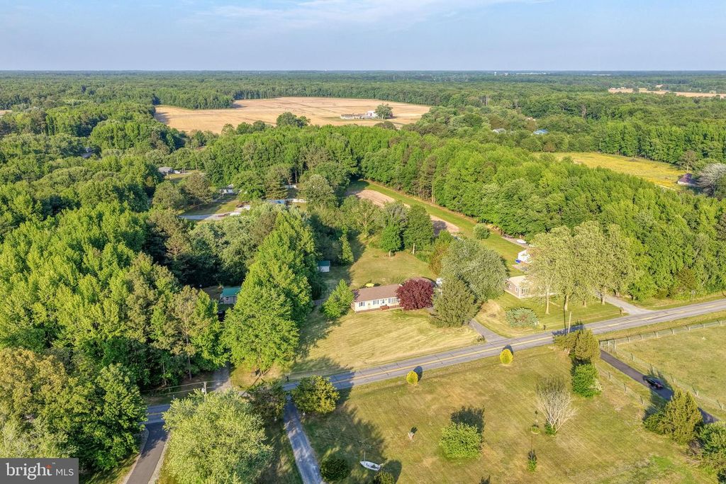 6848 HOPKINS CEMETERY RD, Felton, DE 19943