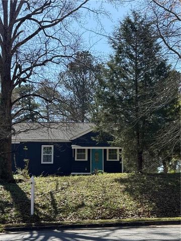 1418 E 10th Street, West Point, GA 31833