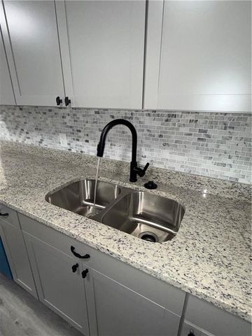 1418 E 10th Street, West Point, GA 31833