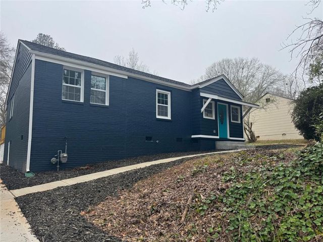 1418 E 10th Street, West Point, GA 31833