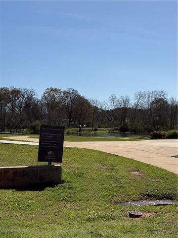 1418 E 10th Street, West Point, GA 31833