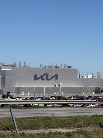 1418 E 10th Street, West Point, GA 31833