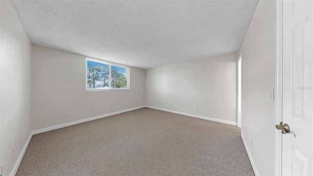 2700 COCONUT BAY LANE 427, Sarasota, FL 34237