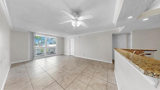 2700 COCONUT BAY LANE 427, Sarasota, FL 34237