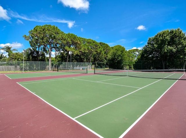 2700 COCONUT BAY LANE 427, Sarasota, FL 34237