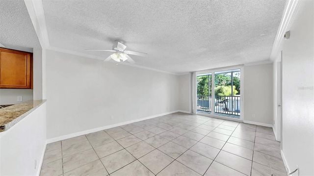 2700 COCONUT BAY LANE 427, Sarasota, FL 34237