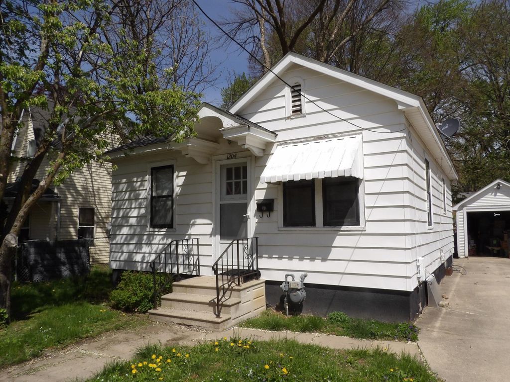 1204 4th Avenue NW, Austin, MN 55912