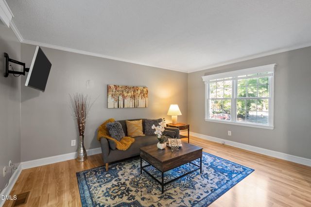 109 Sully Court, Chapel Hill, NC 27514