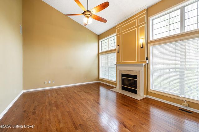 5800 Weatherburn Ct, Prospect, KY 40059