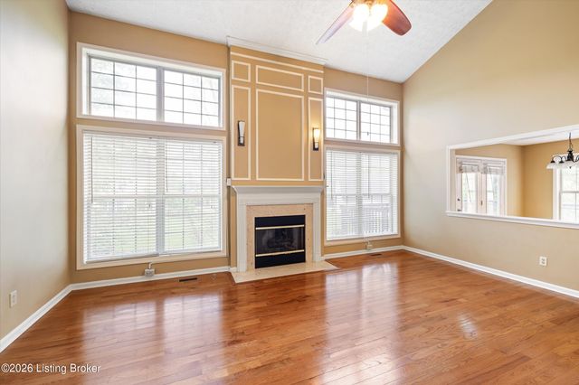 5800 Weatherburn Ct, Prospect, KY 40059