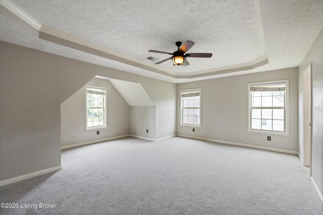 5800 Weatherburn Ct, Prospect, KY 40059