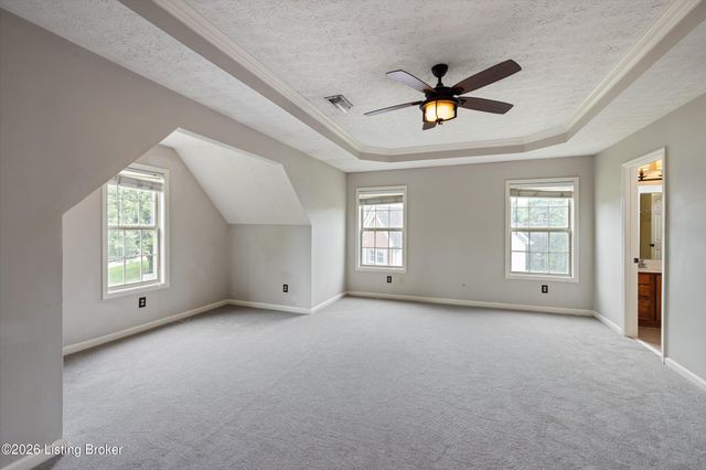 5800 Weatherburn Ct, Prospect, KY 40059