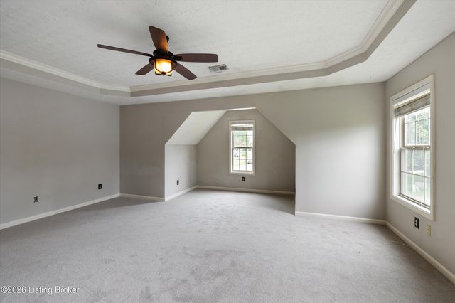 5800 Weatherburn Ct, Prospect, KY 40059