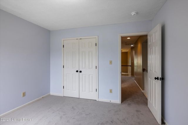 5800 Weatherburn Ct, Prospect, KY 40059