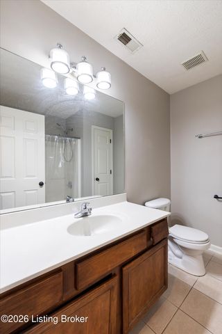 5800 Weatherburn Ct, Prospect, KY 40059