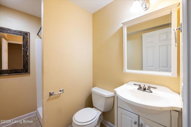 5800 Weatherburn Ct, Prospect, KY 40059