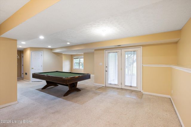 5800 Weatherburn Ct, Prospect, KY 40059