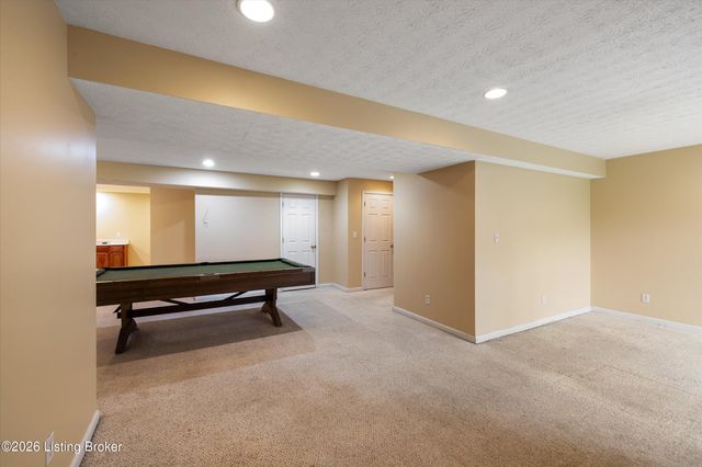 5800 Weatherburn Ct, Prospect, KY 40059