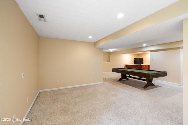 5800 Weatherburn Ct, Prospect, KY 40059