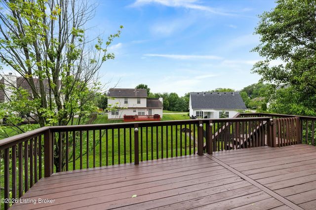 5800 Weatherburn Ct, Prospect, KY 40059