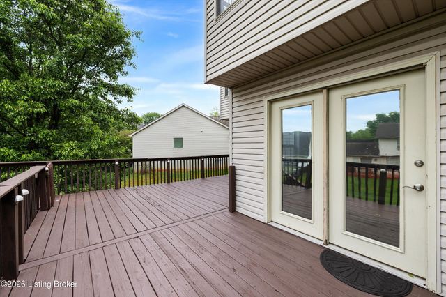 5800 Weatherburn Ct, Prospect, KY 40059