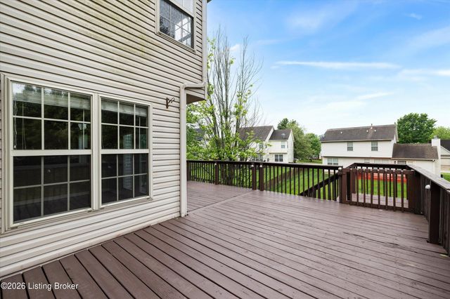 5800 Weatherburn Ct, Prospect, KY 40059