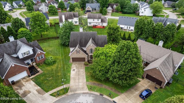 5800 Weatherburn Ct, Prospect, KY 40059