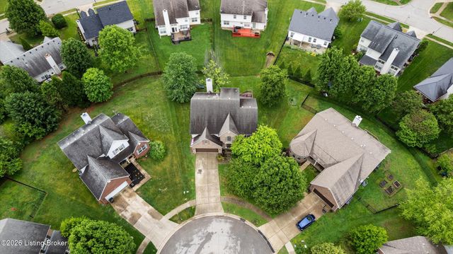 5800 Weatherburn Ct, Prospect, KY 40059